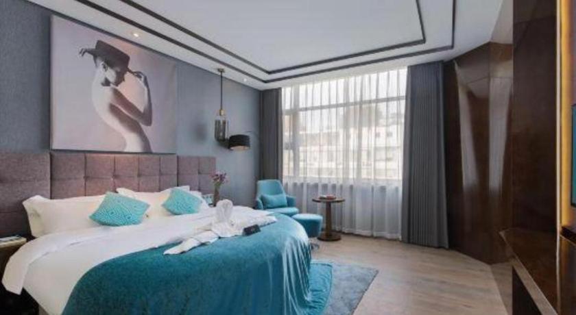 Xana Hotelle-Hotel Luzhou Baizitu Square Eksteriør billede